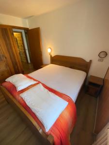 Apartamento de 2 dormitorios con balcón