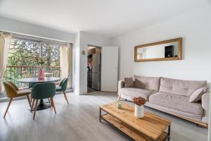 Appartements Le Blanqui - Face RER B Free Parking : photos des chambres
