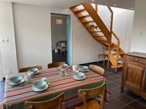 Maisons de vacances Maison avec vue mer et acces plage a Plougasnou : photos des chambres
