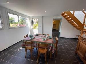 Maisons de vacances Maison avec vue mer et acces plage a Plougasnou : photos des chambres