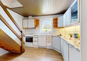 Entire House in the City, 3 big bedroom with 4 Bed