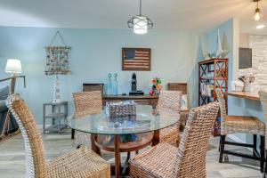 Beachfront Siesta Key Condo with Pool Access!