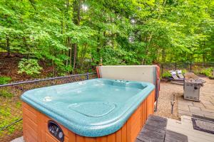 Walk to Water: Lake Winnipesaukee Home w Hot Tub
