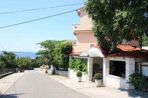 Apartments in Dramalj 39298