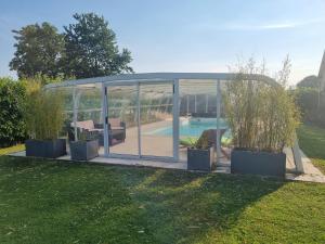 B&B / Chambres d'hotes chambre d hote piscine proximite etretat piscine ouverte du 15 avril au 30 septembre : Chambre Double avec Salle de Bains Privative