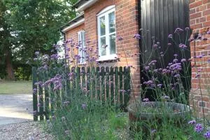 Sam's Stable - Saint James