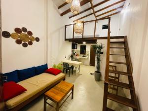 LUMI CASA MIRISSA