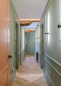 Ribera · Rooms · Old Town · AC · From 1880