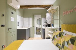 Ribera · Rooms · Old Town · AC · From 1880