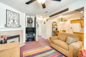 about 5 Mi to Frontier Park Cozy Cheyenne Townhome