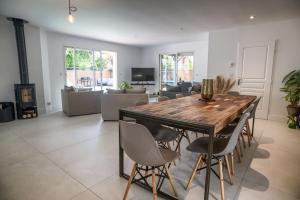 Villas Villa proche du bassin -piscine : photos des chambres