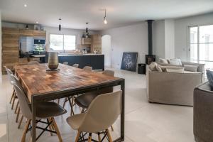 Villas Villa proche du bassin -piscine : photos des chambres