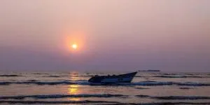 Sea Facing Guest house - Murud