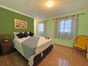 Chalé perfeito para Férias c 3 Quartos e Piscina