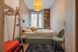 3 Bedroom Condo w Garage and Balcony