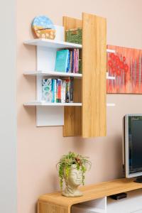 Pinia Apartment Split