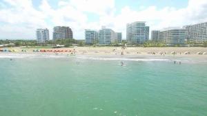 Apartamento con vista frontal al mar.