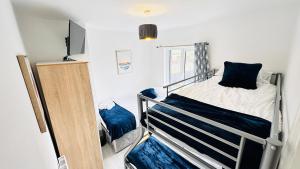 Pengam House Cardiff by Smart Corporate Stays