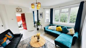 Pengam House Cardiff by Smart Corporate Stays
