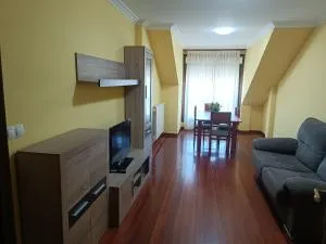 Ático con 3 habitaciones en Poio - Campañó