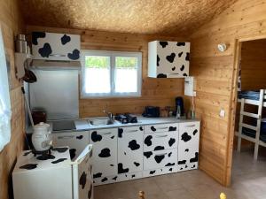 Campings Camping Syl-Vallee Western Village : photos des chambres