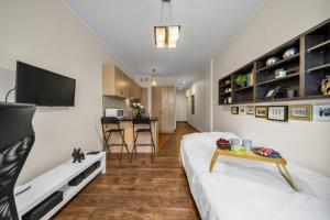 Warsaw Włochy Studio with Workspace - by Rentujemy