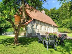 Maisons de vacances Maison charmante a Offranville avec grand jardin : photos des chambres