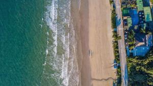 Loft em Bombas - Excelente Localização - 1 dorm 3 pessoas