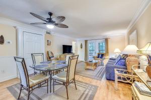 Fernandina Beach Condo with Pool and Path to Beach!