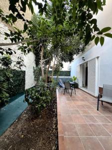 Oasis Pool Flat-near 2 metro stations-