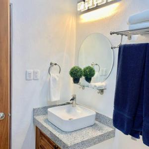 Villa Iguana #5 Private beach house with a pool in San Pancho