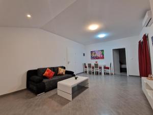Apartments Maresia