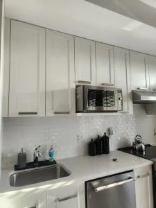 1 Bbdrm ENTIRE APARTMENT IN LANGLEY - Ленглі