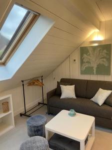 La Baie des Voiles 2 chambres 4 à 6 personnes au bord du lac plage privée