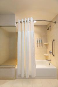 Courtyard by Marriott Madison West Middleton