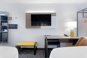 Quadruple Room with Two Queen Beds - Non Smoking/Interior Corridor room in Comfort Inn & Suites Mountain Grove US-60