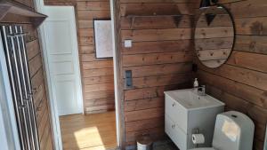 Fjellyx i funäs med relax&bastu, badtunna, 13 bädd