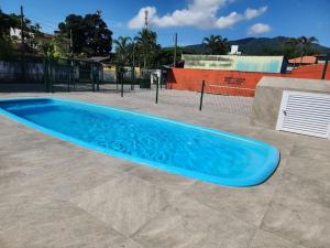 0005.05 - Maranduba - Edicula - 2 Dormitório - 6 Pessoas - 2 Quadras Do Mar - Piscina - Wi-Fi - Ar Condicionado