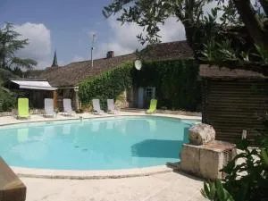 Maison périgourdine avec piscine 10 personnes - Saint-Cernin-de-Labarde