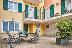 Bella Villa Apartments