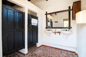 Cabaña de descanso con piscina-San Sebastian House