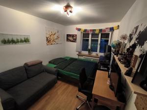 Cozy Central Home with balcony