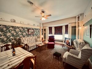 Arundel Mansions Hotel