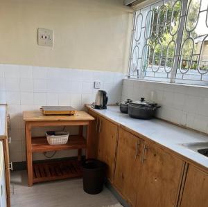 Diggz - Private Townhouse, Garden Views near Junction Mall