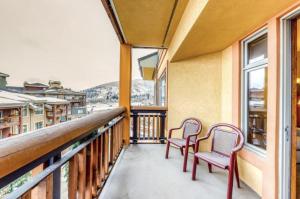 Unequalled Ski in Out, Next to Gondola, Sundial 2BR, Pool, Hot tub, Condo Nast Winner C316