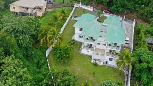 Golden Vale Escape - Calliaqua