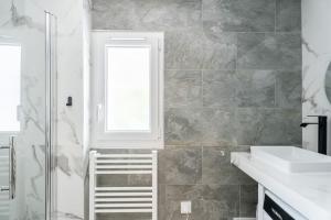 Le Séduisant T2terrasse, Notre Dame de la Garde