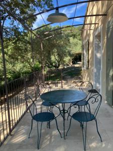 Maisons de vacances La Boheme a Lacoste : photos des chambres