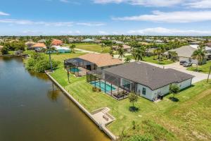 Still Waters SW Cape - waterfront private home locally owned & managed, fair & honest pricing