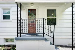 Spacious 4BR Home with Cozy Vibes in Louisville - St. Dennis